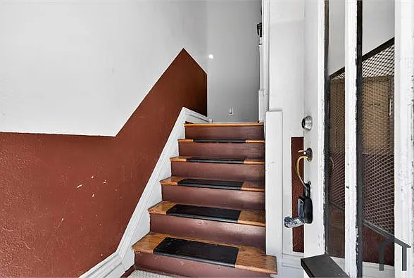 3923 Miami St #2F — Photo 4