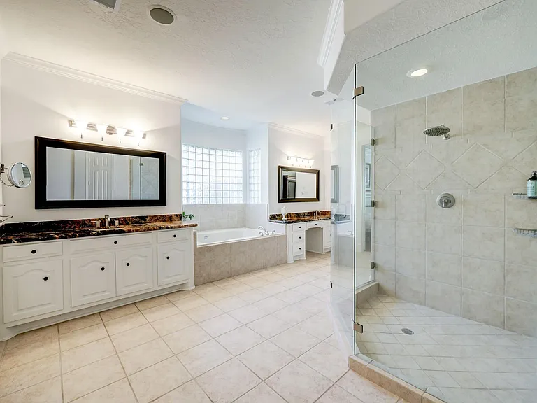 1631 Lakeshore Way — Photo 37
