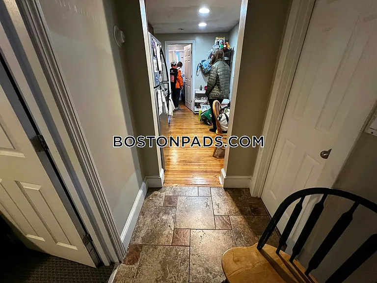 12 Shepherd Ave #1 — Photo 5