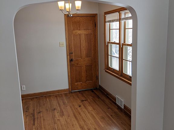 3rd image of 5935 Chicago Ave