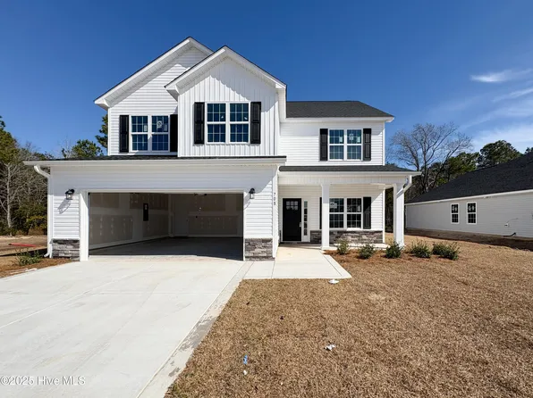 708 Ellabond Street, Sneads Ferry, NC 28460