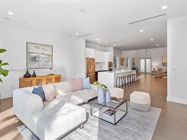 3052 Day Ave #2, Miami, FL 33133