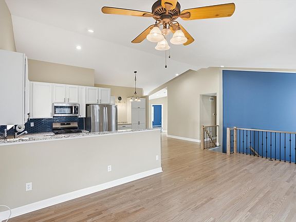 5th image of 3422 Herrington Dr