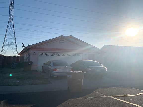 3rd image of 8813 N 112th Ave
