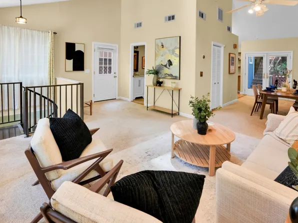 17981 Ogallala Warpath Rd, Los Gatos, CA 95033