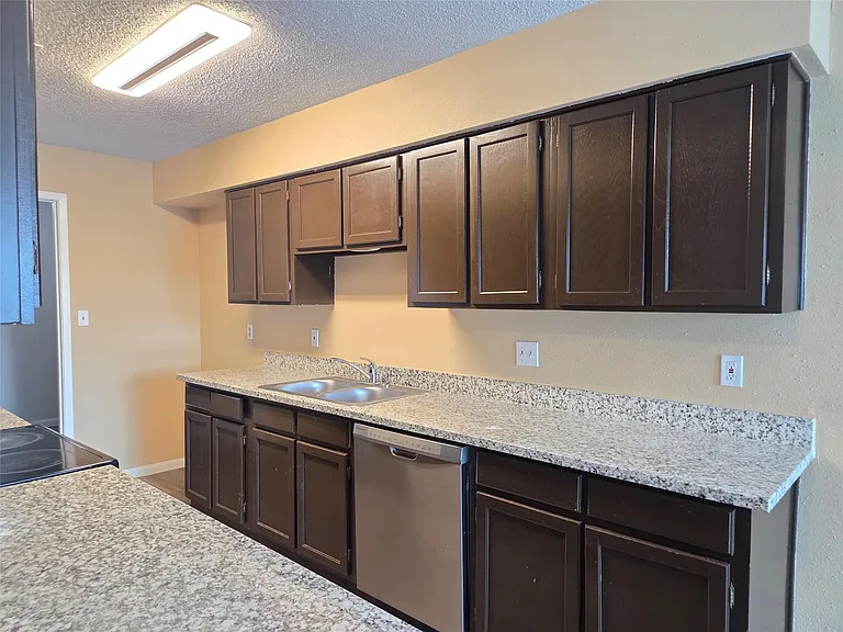 13427 Juniper Point Dr — Photo 17