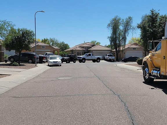 4th image of 8324 W Pima St