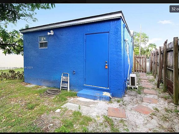 2nd image of 1157 W 32nd St #C