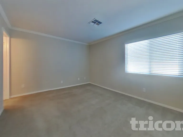 11934 N Olive St — Photo 7