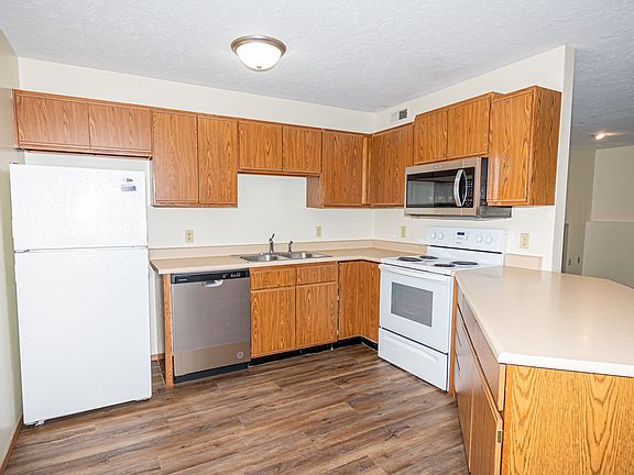 3rd image of 3004 Clearwater Ave APT 1