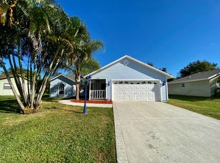 562 Biscayne Ln, Sebastian, FL 32958