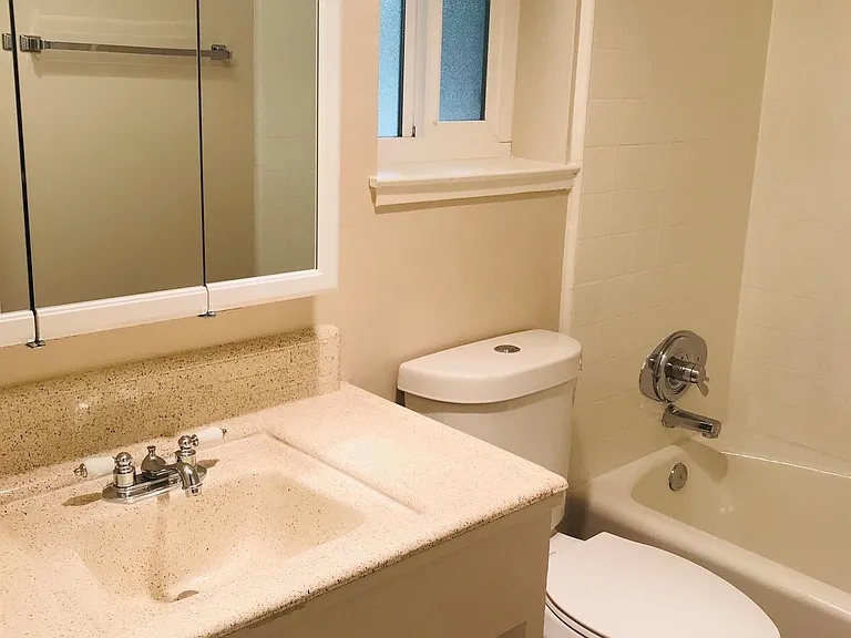 3915 Hamilton Ave — Photo 10