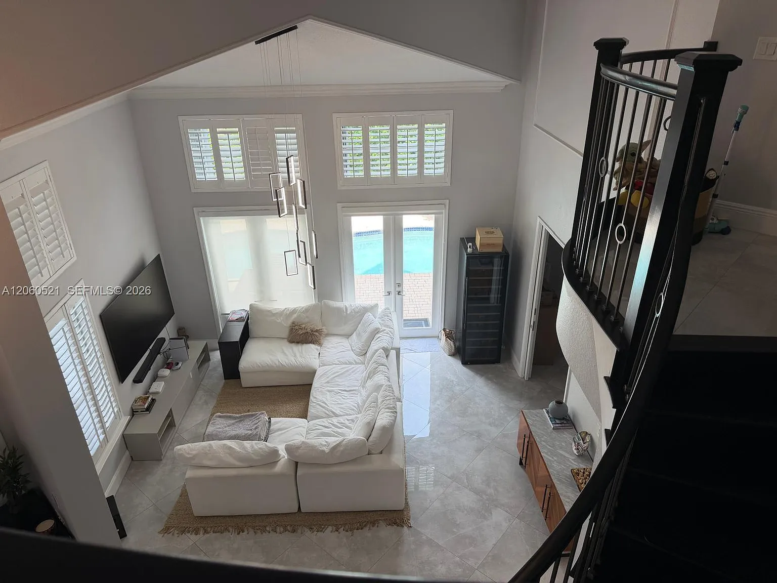 Aventura Estates — Photo 2