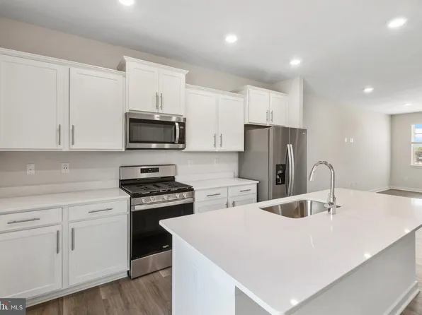 16633 Green Glade Dr, Brandywine, MD 20613