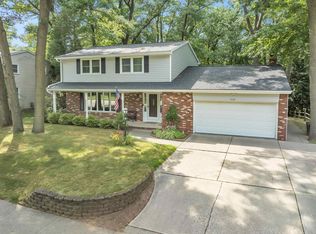 1326 Wiesner St, Green Bay, WI 54304