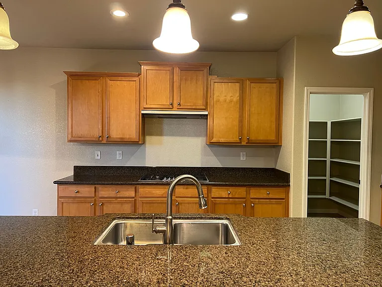 2338 Dunsley Cir — Photo 10