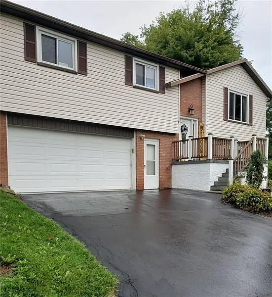 824 Chateau Dr photo 1