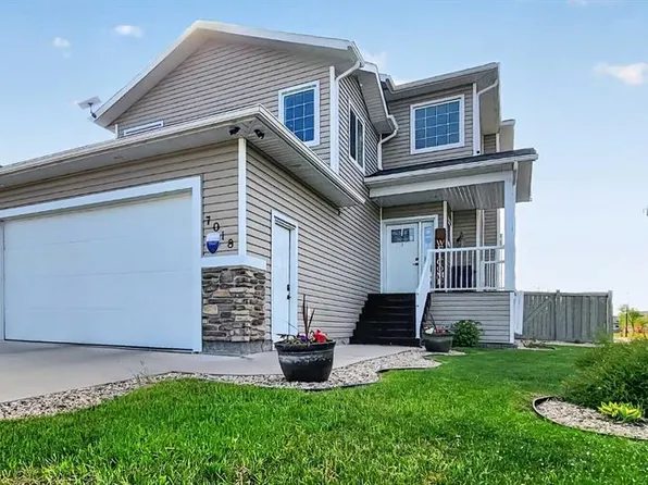 7018 E 115th St, Grande Prairie, AB T8W 0E8