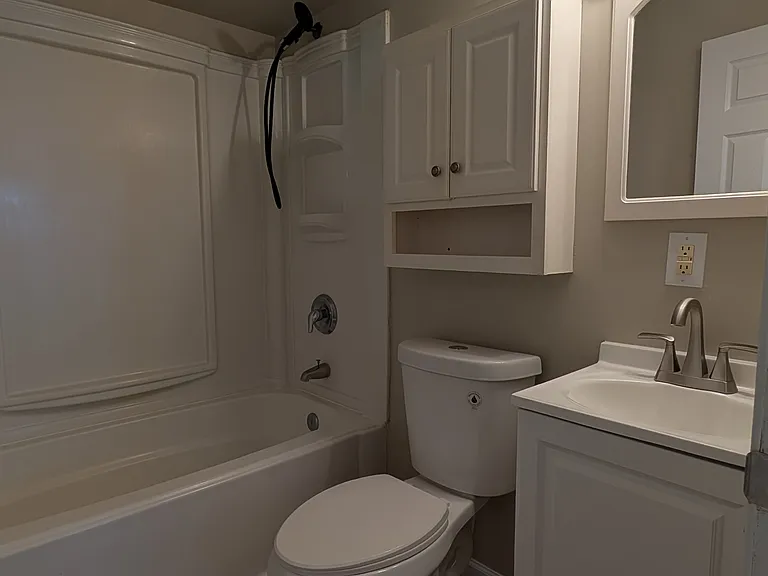 809 Jacobs Ln — Photo 11