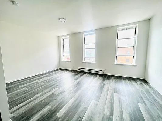 Rented by null | media 18