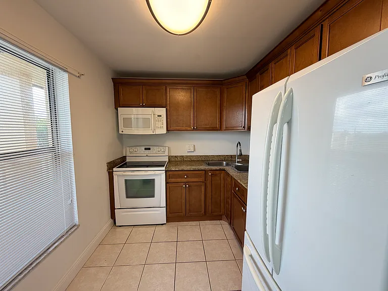 6020 NW 64th Ave #306 — Photo 11