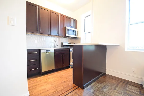 Sold by Rolling Stone Realty LLC | media 12
