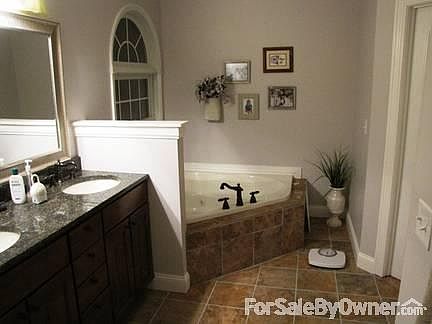 5th image of 115 Shady Ln