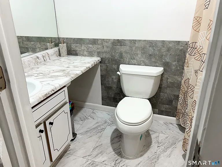 200 Woodmont Ave #127 — Photo 10