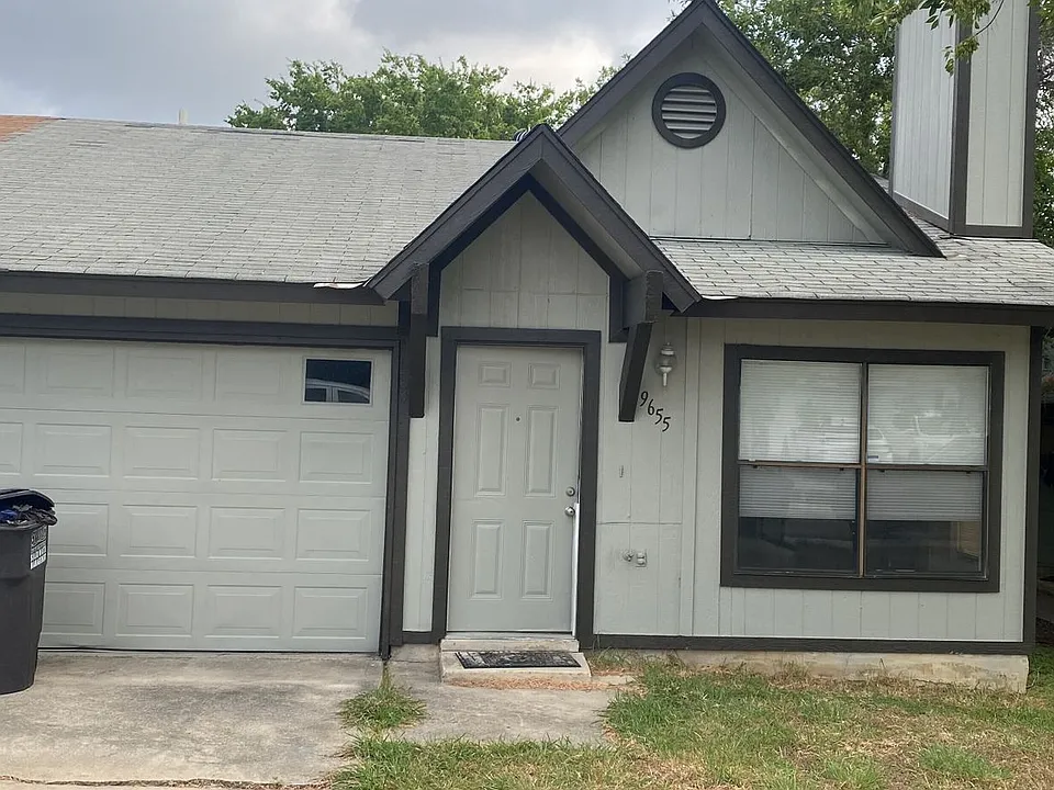 9655 Bratton Dr