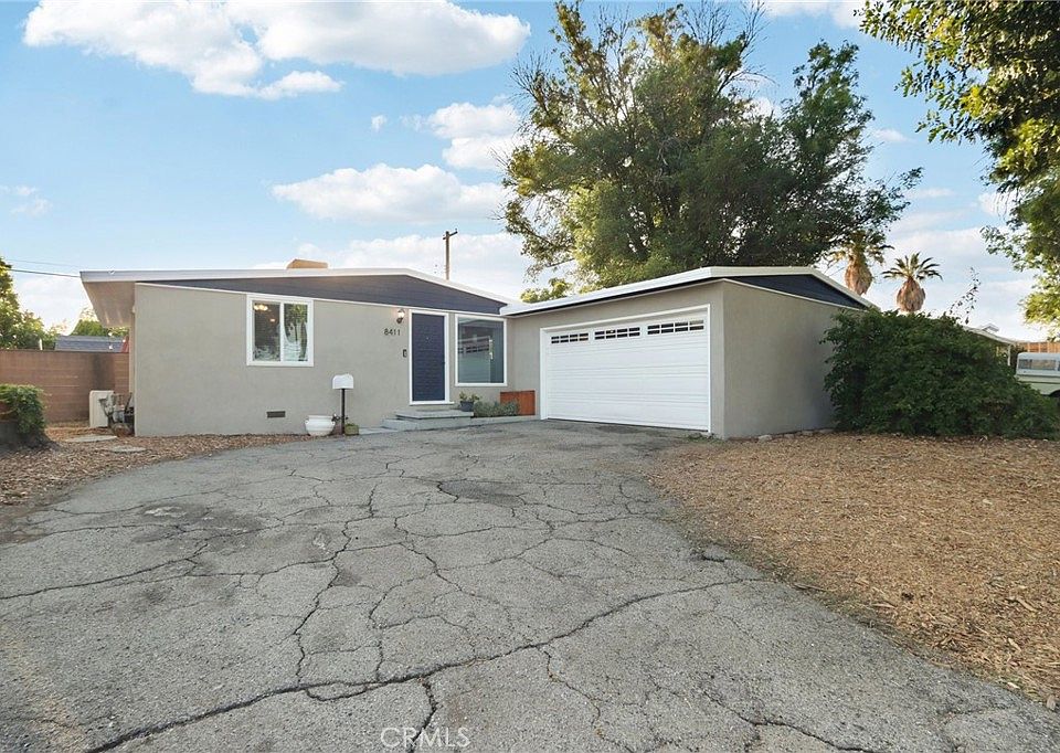 1st image of 8411 Mammoth Ave