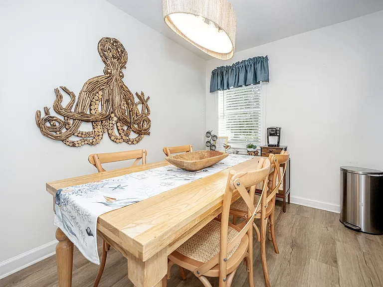 114 Ethel Cir #17 — Photo 5