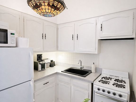 4th image of 70 W 82nd St APT 3A
