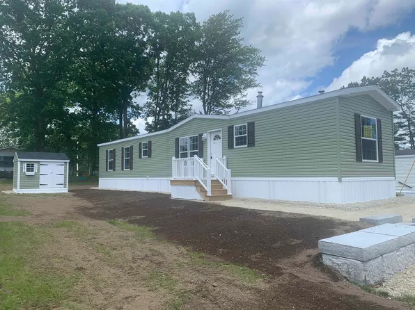 302 Sherwood Glen Road, Somersworth, NH 03878