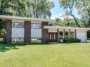 242 Vista Ct, Wilmette, IL
