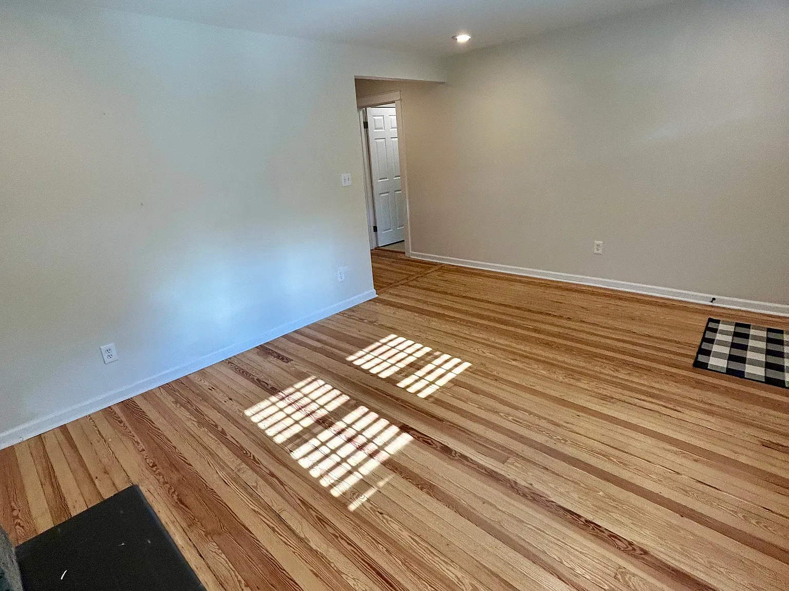 3 bed, 1942 sqft, $2,400 — Photo 3