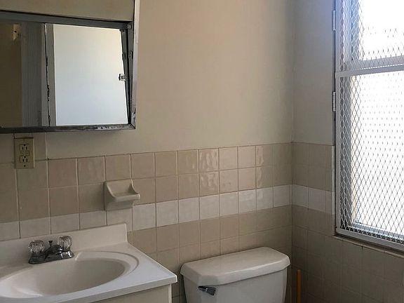 2nd image of 919 Pine St APT 2F