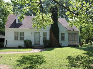 5 Locust Dr, Belleville, IL 62223