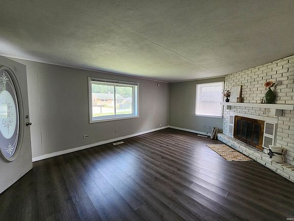 3rd image of 1931 S Lazy Creek Dr