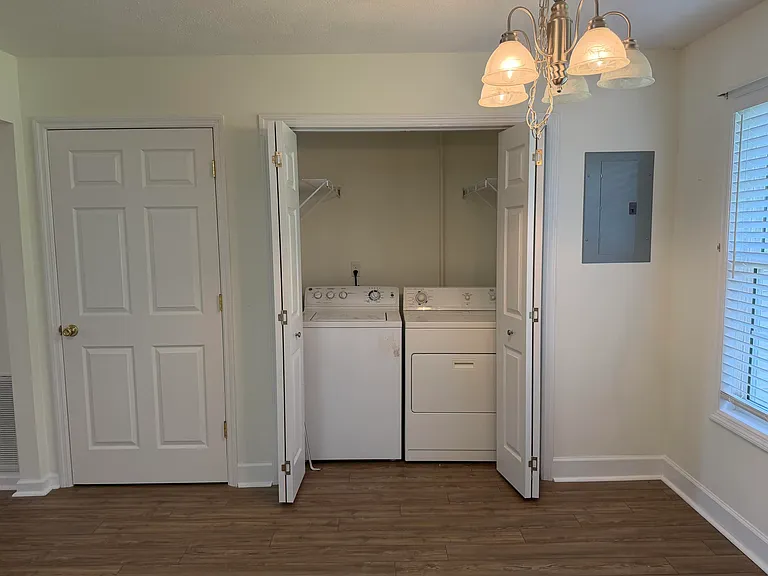640 Date Palm Cir — Photo 9