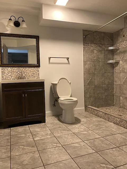 2 bed, $1,800 — Photo 3
