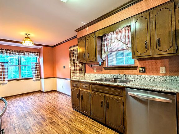5th image of 4760 Maple Spring Court