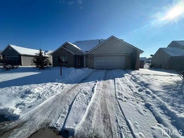 3623 Charger Ct, Fort Wayne, IN 46818