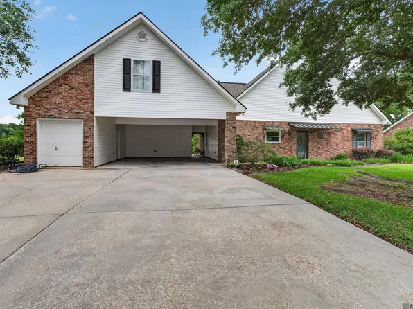 13776 Bayou Terrace Dr, Saint Amant, LA 70774