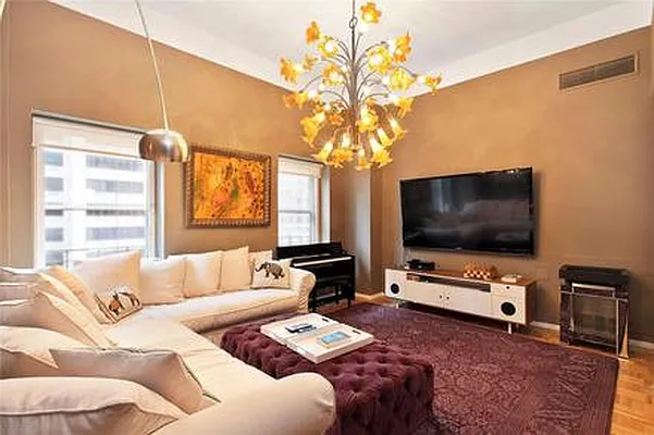 Rented by Douglas Elliman | media 23