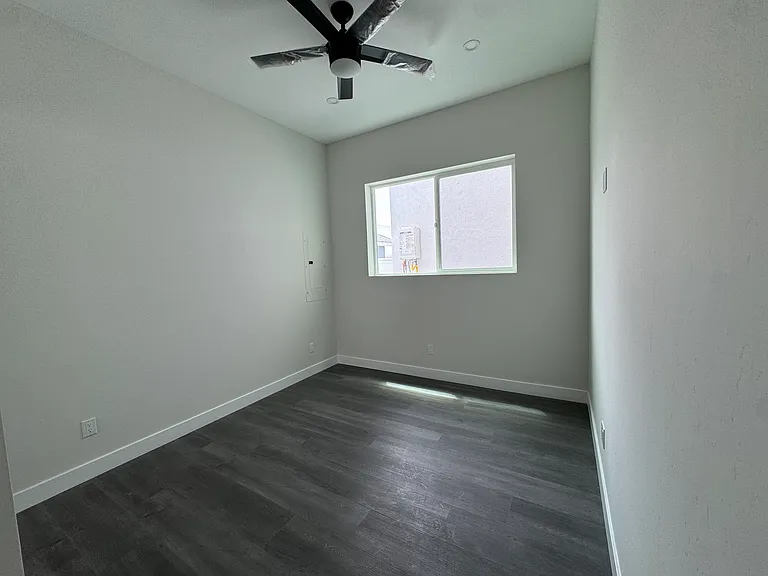 4375 J St #1 — Photo 5