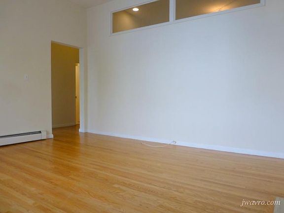 4th image of 2335 Pacific Ave APT 103