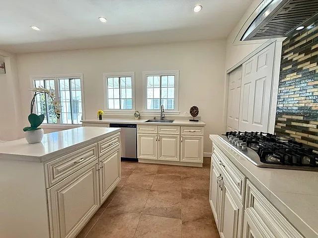 916 E Garfield Ave #1/2 — Photo 12