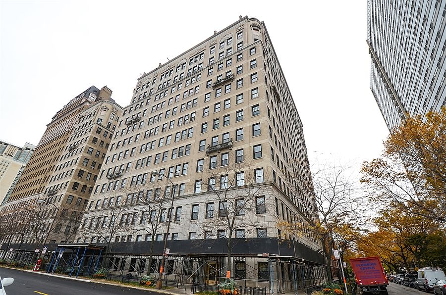 1st image of 3534 N Lake Shore Dr APT 1D