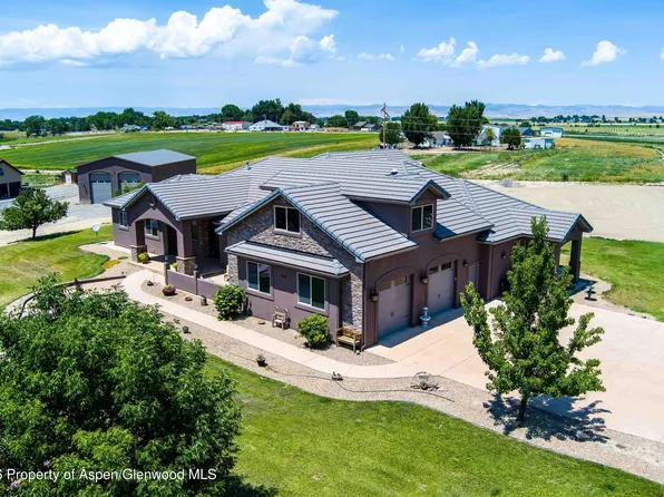 1306 Gold Lake Dr, Loma, CO 81524