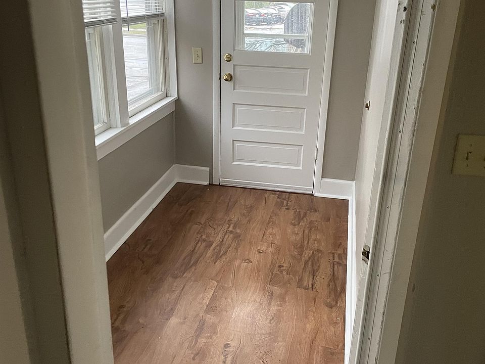 1136 High Ave, Oshkosh, WI 54901 Zillow